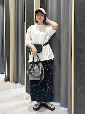 「LEPSIM（レプシィム）の《レプクル》バックパッチT　242850（Tシャツ/カットソー、ホワイト系）」を使った、rikaさん（レディース・164cm）の夏コーディネート