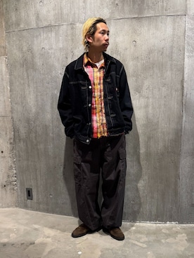 「Levi's（リーバイス）のLEVI’S(R) / リーバイス(R) タイプ1 トラッカージャケット 後染めカスタム（デニムジャケット、ブラック系）」を使った、NIBOさん（メンズ・175cm）の冬コーディネート