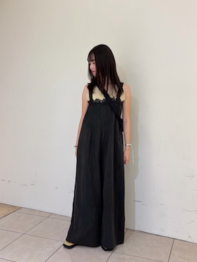 「KBF（ケイビーエフ）のレースオンピンタックサロペット（つなぎ/オールインワン、ブラック系）」を使った、mahiru28さん（レディース・157cm）の夏コーディネート