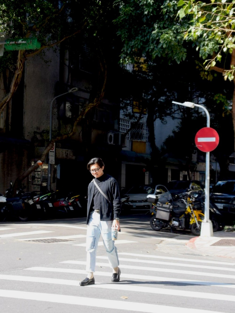 「ootd、Taiwan、TAIPEI、vintage、Levi's」｜「Levi'sのアイテム（デニムパンツ、ブルー系）」を使った、CHLeeさん（メンズ・167cm）の冬コーディネートの1枚目の写真