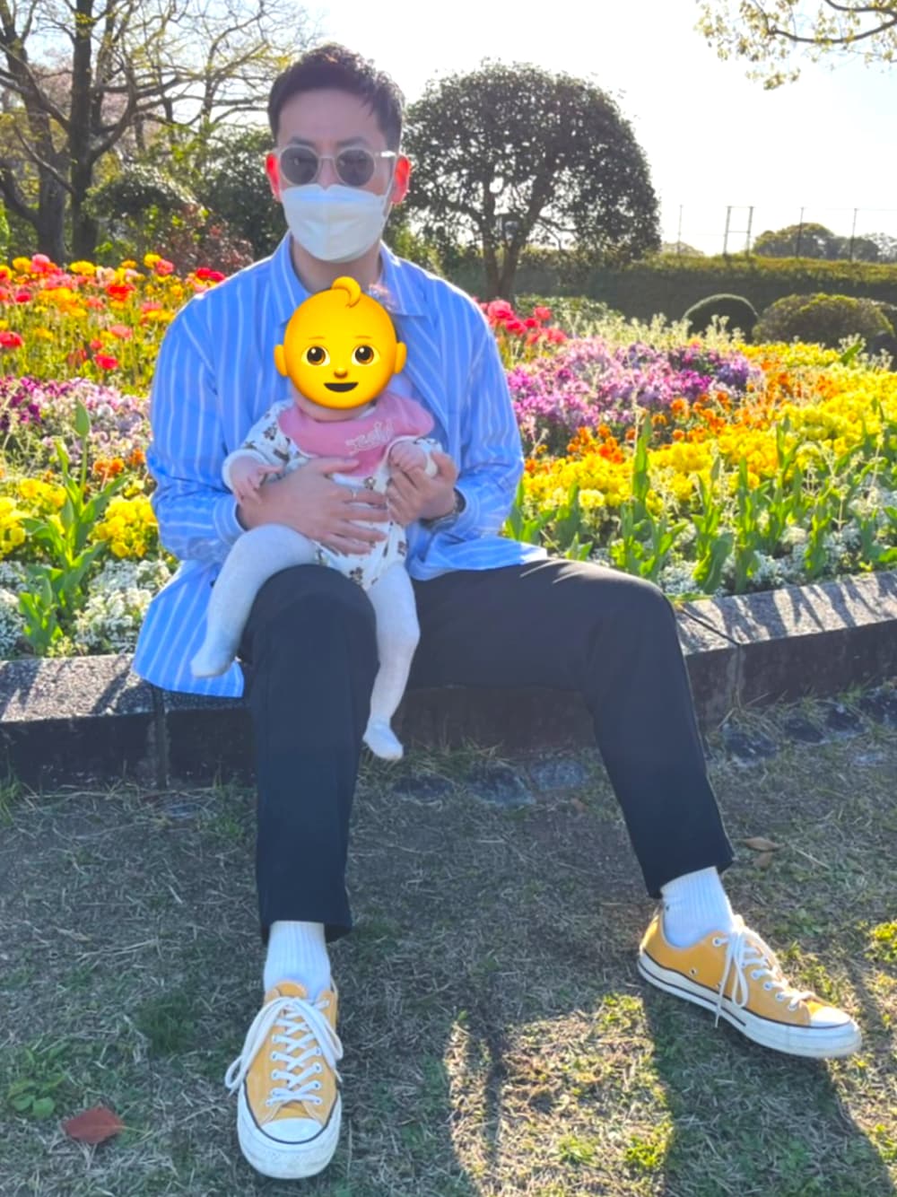 「春コーデ、CT70s、converse」｜「COOKMANのアイテム（チノパンツ、ブラック系）」を使った、RINDAMANさん（メンズ・176cm）の春コーディネートの1枚目の写真