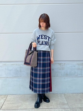 「キルトスカート」｜「アイテム（スウェット）」を使った、天本さん（レディース・165cm）の秋コーディネート