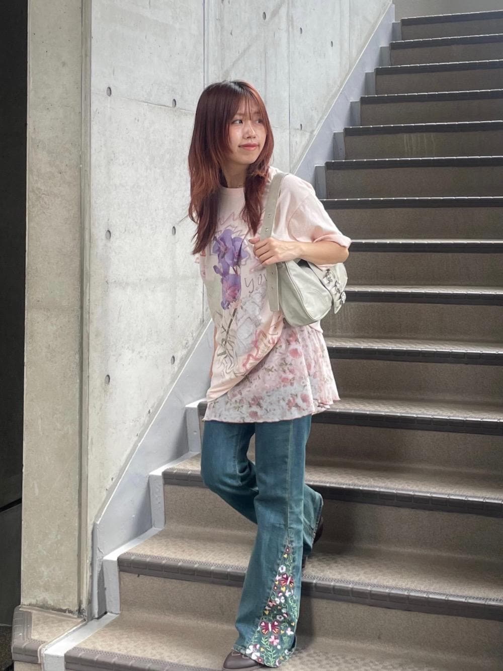 TINA:JOJUN フレア刺繍デニム 刺繍入りフレアデニムパンツ TINA:JOJUN