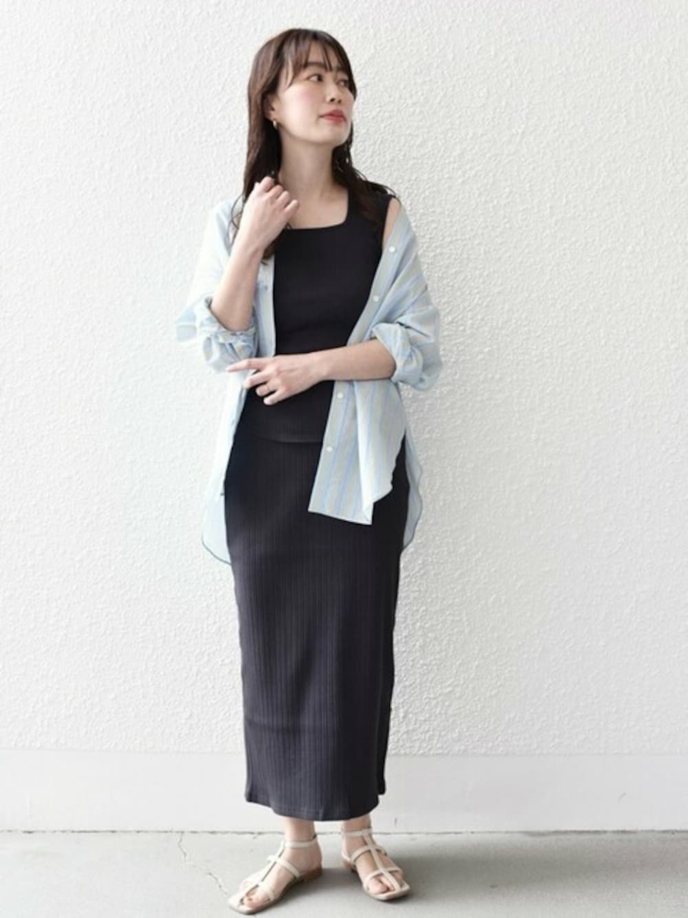 「スカート、シップス、SHIPS、タンクトップ、リブ　、シップス フォー ウィメン(SHIPS for women)、SHIPS for women、セットアップ風、リブスカート」｜「SHIPSの* 2WAY スクエアネック タンクトップ◆（タンクトップ、グレー系）」を使った、鈴木さん（レディース・161cm）の春コーディネートの1枚目の写真