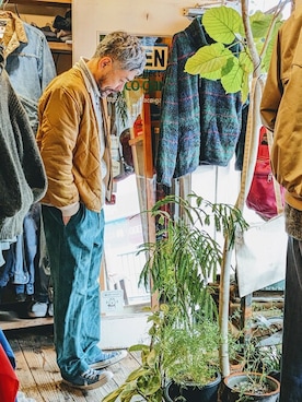 「LACOSTE」｜「アイテム（スラックス）」を使った、ataco garageさん（メンズ・173cm）の冬コーディネート