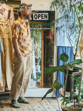 「--（--）のアイテム（トップス）」を使った、ataco garageさん（メンズ・173cm）の夏コーディネート