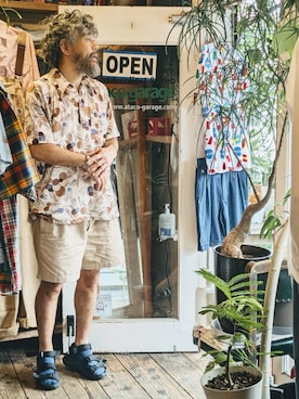 「--（--）のアイテム（トップス）」を使った、ataco garageさん（メンズ・173cm）の夏コーディネート