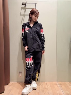 「HYSTERIC GLAMOUR（ヒステリックグラマー）のHYS FLARE LOGO パーカー（パーカー、ブラック系）」を使った、 Nanakoさん（レディース・158cm）の夏コーディネート
