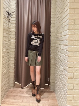「HYSTERIC GLAMOUR（ヒステリックグラマー）のTYPEWRITER LOGO Tシャツ（Tシャツ/カットソー、ブラック系）」を使った、 Nanakoさん（レディース・158cm）の秋コーディネート