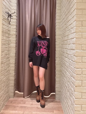 「HYSTERIC GLAMOUR（ヒステリックグラマー）のバックレースアップ マイクロミニデニムスカート（スカート、ブルー系）」を使った、 Nanakoさん（レディース・158cm）の秋コーディネート