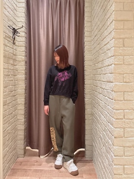 「HYSTERIC GLAMOUR（ヒステリックグラマー）のHYSTERIC BLONDIE ショート丈スウェット（スウェット、ブラック系）」を使った、 Nanakoさん（レディース・158cm）の秋コーディネート