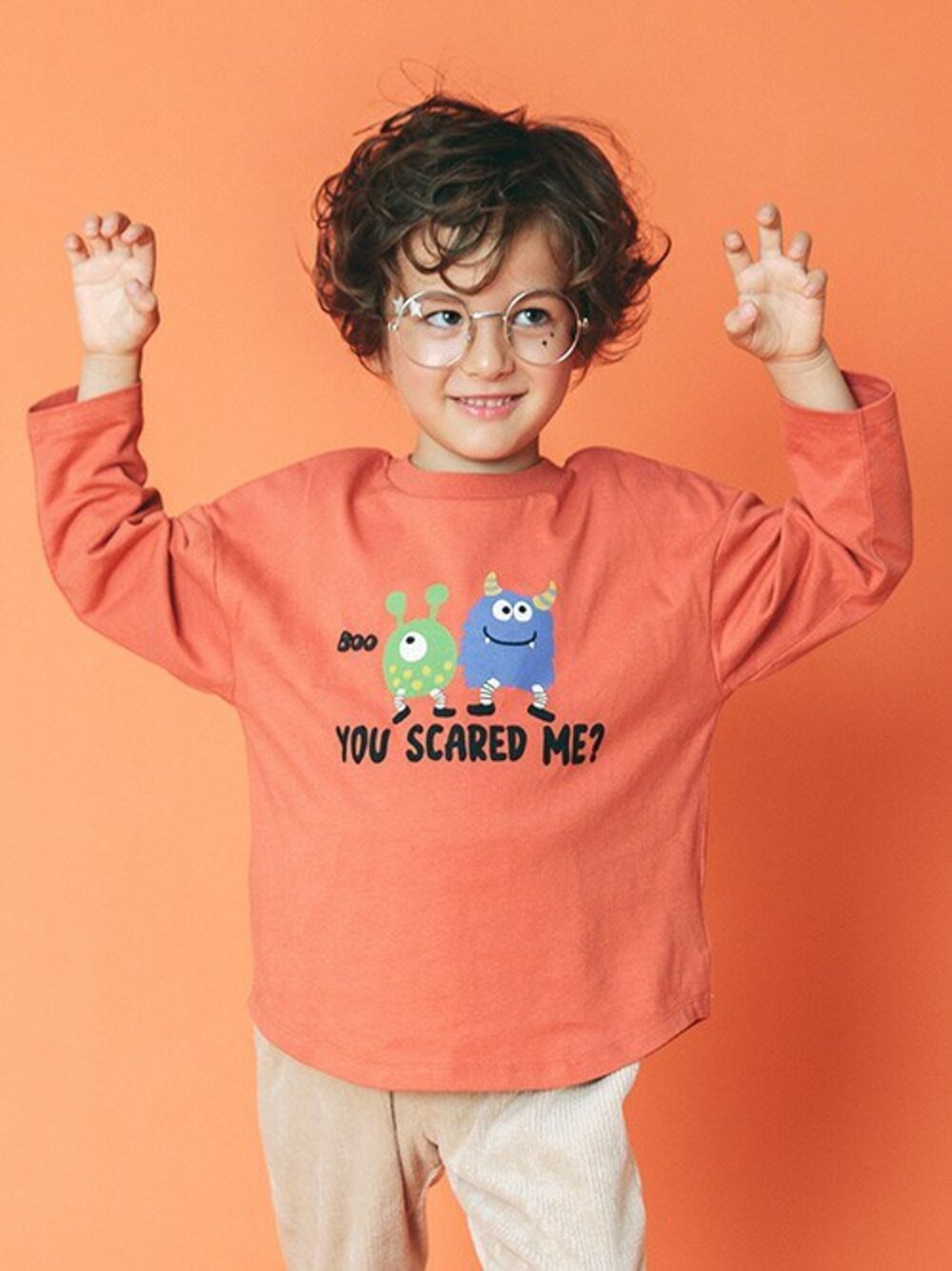 「カジュアル、halloween、ハロウィン、プチプラ、キッズコーデ、男の子、BREEZE、秋コーデ、エフオーオンラインストア(F.O.Online Store)、F.O.Online Store」｜「BREEZEのハロウィン バラエティーTシャツ（Tシャツ/カットソー、ブラック系）」を使った、F.O.OnlineStoreさん（キッズ・110cm）の秋コーディネートの1枚目の写真