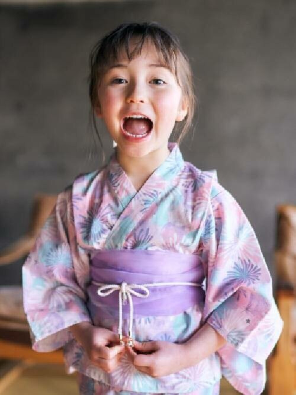 「ピンク、浴衣、女の子、夏コーデ、アプレレクール、夏物、夏祭り、キッズファッション、おしゃれさんと繋がりたい、エフオーオンラインストア」｜「apres les coursの【WEB先行予約】あぷれのはんなり浴衣（帯セット）（浴衣、ピンク系）」を使った、F.O.OnlineStoreさん（キッズ・110cm）の春コーディネートの1枚目の写真