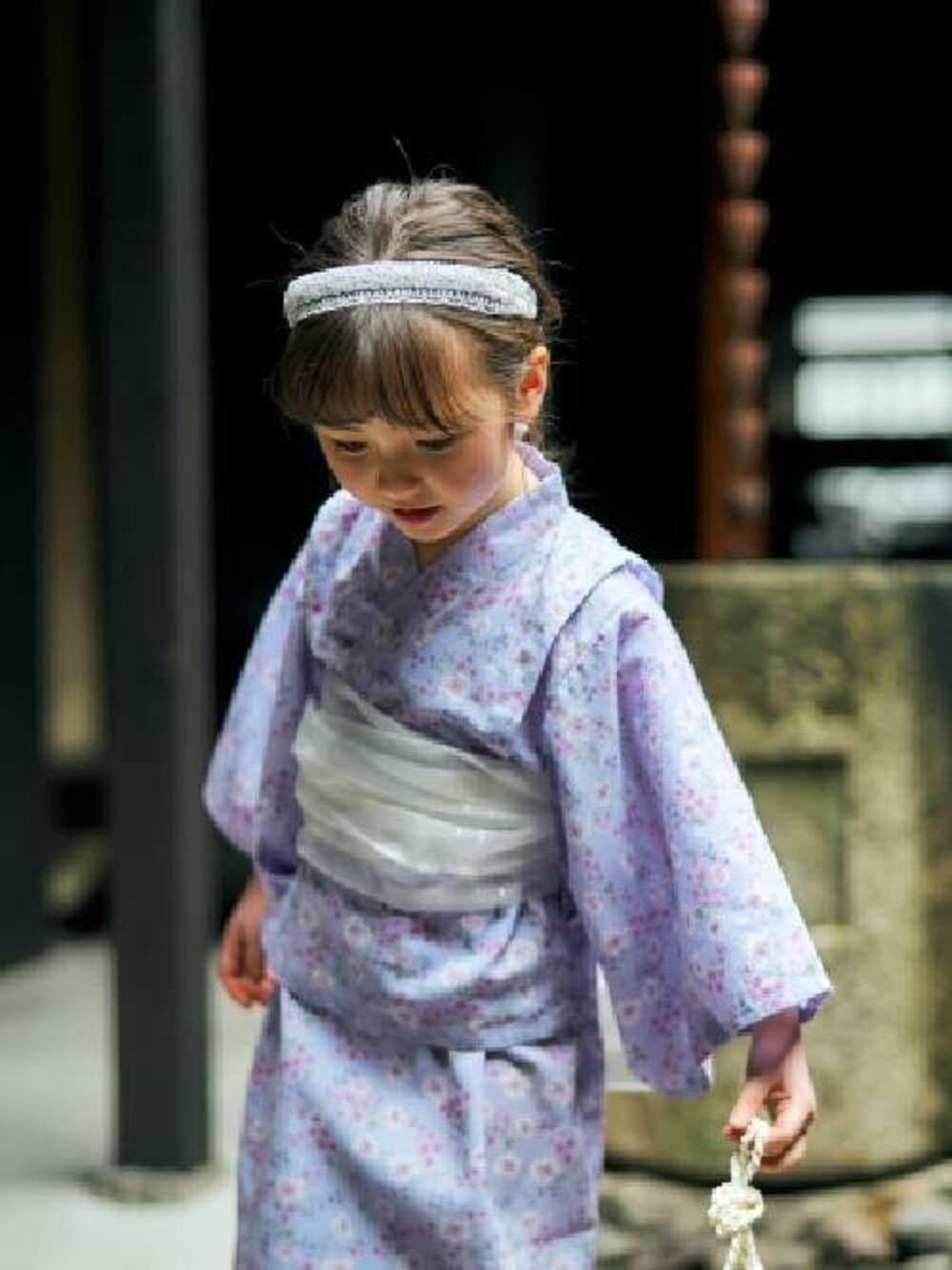 「ワンピース、浴衣、ラベンダー、女の子、夏コーデ、アプレレクール、夏祭り、キッズファッション、おしゃれさんと繋がりたい、エフオーオンラインストア(F.O.Online Store)」｜「apres les coursの【WEB先行予約】あぷれのはんなり浴衣（帯セット）（浴衣、パープル系）」を使った、F.O.OnlineStoreさん（キッズ・110cm）の春コーディネートの1枚目の写真