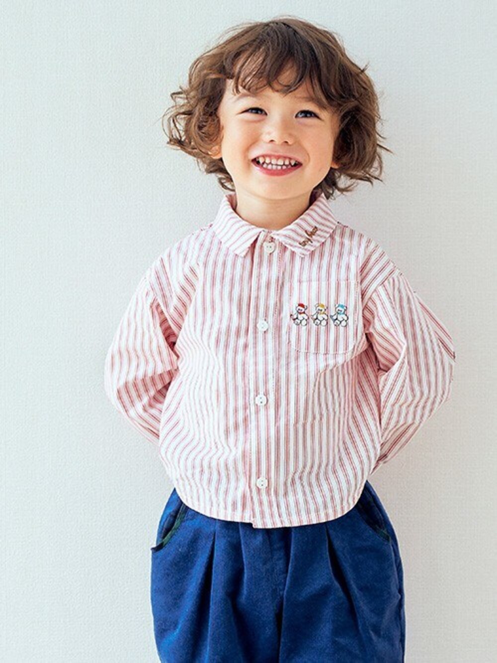 「カジュアル、ストライプ、キッズコーデ、くまさん、シャツスタイル、秋コーデ、エフオーオンラインストア(F.O.Online Store)、apres les cours、F.O.Online Store、tiny bear」｜「apres les coursのtiny bear 2柄シャツ（シャツ/ブラウス、その他）」を使った、F.O.OnlineStoreさん（キッズ・110cm）の夏コーディネートの1枚目の写真