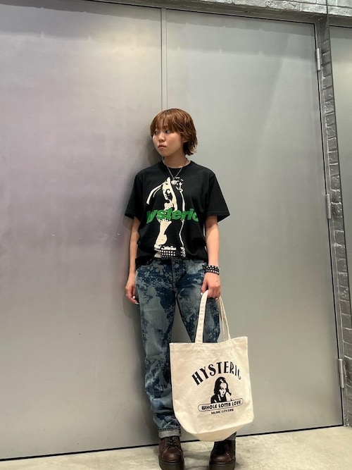 大人気！ヒステリックグラマー半袖Tシャツ【HYSTERIC ARMPITS】黒L HYSTERIC GLAMOUR - SUPER HYS Tシャツ / ブラック | Tempt