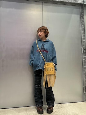 「HYSTERIC GLAMOUR（ヒステリックグラマー）のロゴスタッズ フリンジミニバッグ（ショルダーバッグ）」を使った、nanahoさん（レディース・149cm）の秋コーディネート