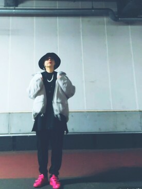 スニーカーを使った ショッキングピンク の人気ファッションコーディネート Wear スニーカーを使った ショッキングピンク の人気ファッションコーディネート Wear