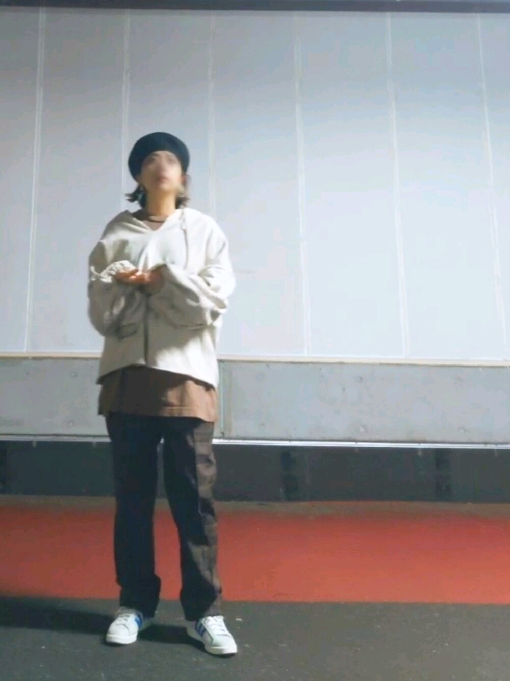 「チェック、ベレー帽、adidas、レイヤードスタイル、古着MIX、antiqua、オトナカジュアル、秋冬コーデ、AMERI、キャンパス80's、パーカー」｜「niko and...のオリジナルカラーベレー【niko and ...】（ハンチング/ベレー帽、ブラック系）」を使った、yumi☆さん（レディース・159cm）の秋コーディネートの1枚目の写真