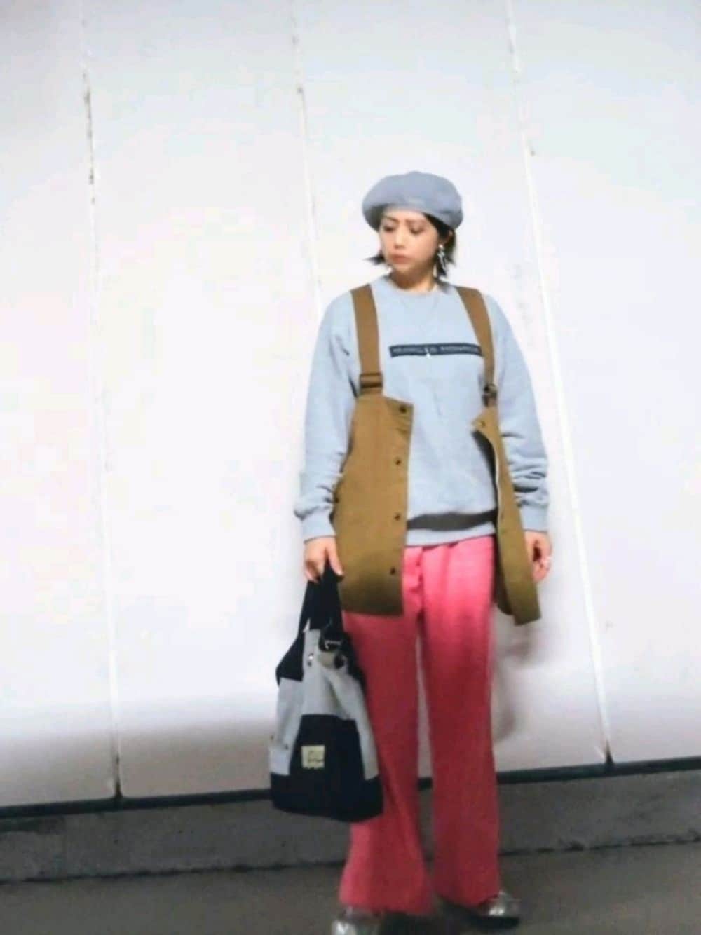 「だから秋服が好き、グレー×ピンク、ベスト」｜「THE NORTH FACEのアイテム（ハンチング/ベレー帽、グレー系）」を使った、yumi☆さん（レディース・159cm）の秋コーディネートの1枚目の写真