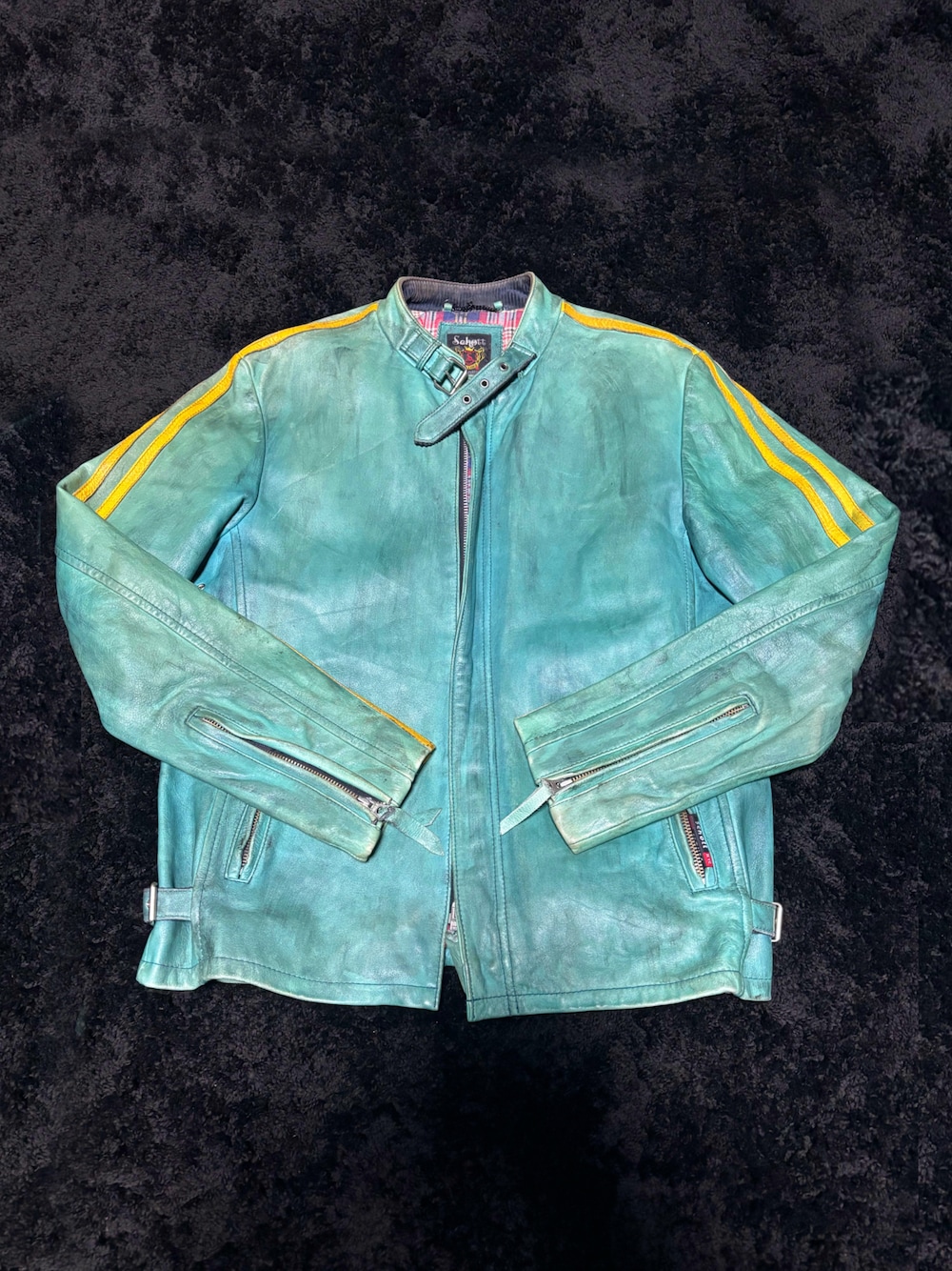 「ライダース、古着、古着コーデ、古着MIX、vintage、レザージャケット、牛革、SCHOTT」｜「schottのアイテム（ライダースジャケット、グリーン系）」を使った、おまめくんさん（メンズ・171cm）の冬コーディネートの1枚目の写真