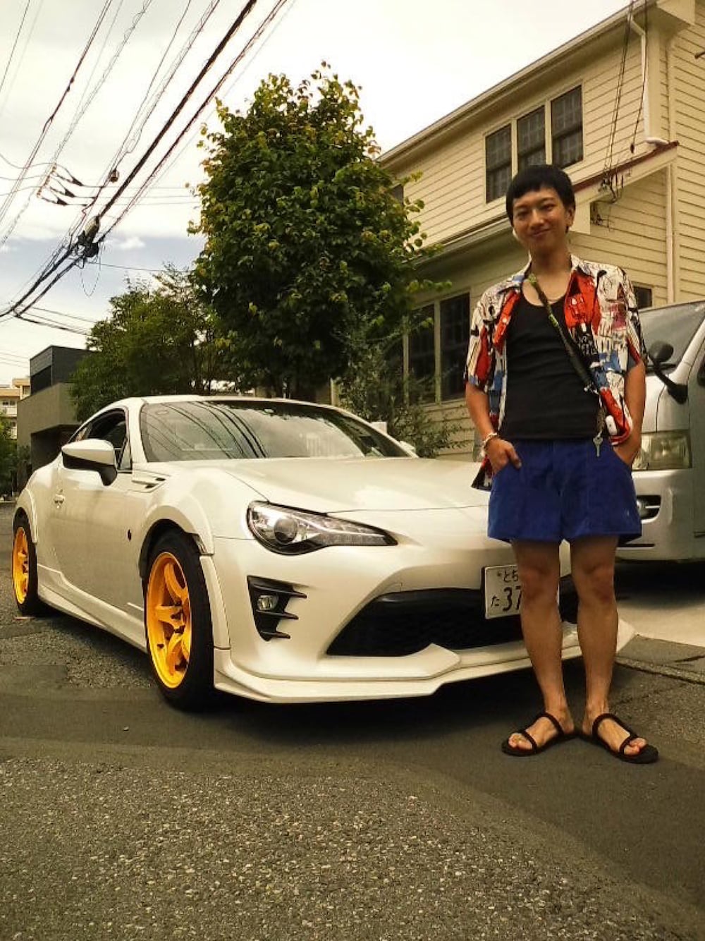 「休日スタイル、夏コーデ、OP、オーシャンパシフィック、ショートパンツ、コーデュロイパンツ、シャツスタイル、ワコマリア、WACKO MARIA、派手」｜「WACKO MARIAのJEAN-MICHEL BASQUIAT / S/S HAWAIIAN SHIRT ( TYPE-2 )（シャツ/ブラウス、その他）」を使った、おまめくんさん（メンズ・170cm）の夏コーディネートの1枚目の写真
