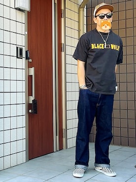 「アイテム（デジタル腕時計）」を使った、RonCalifさん（メンズ・174cm）の秋コーディネート