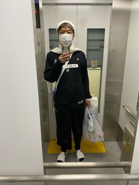 「chloma（クロマ）のアイテム」を使った、あいざわさん（メンズ・178cm）の秋コーディネート