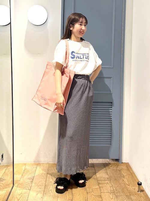 美品！ Edition サテンヨウリュウ タイトスカート 黒 きれいめ 5767