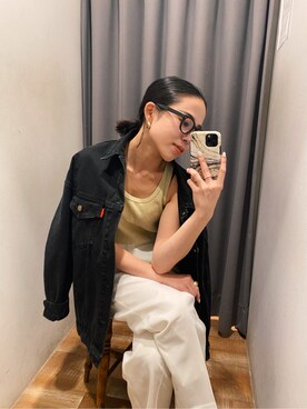 「アイテム（Tシャツ/カットソー、グリーン系）」を使った、藤野有美さん（レディース・155cm）の冬コーディネート