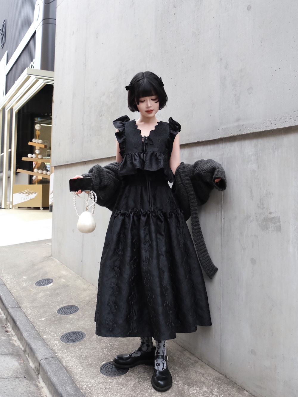 「日常に魔法を、お出かけコーデ、あったかコーデ、おしゃれさんと繋がりたい、カジュアルスタイル、大人可愛い、ootd、キレイめカジュアル、大人ファッション、ブラックコーデ」｜「HONEY MI HONEYのアイテム（トップス、ブラック系）」を使った、ameさん（レディース・165cm）の秋コーディネートの1枚目の写真