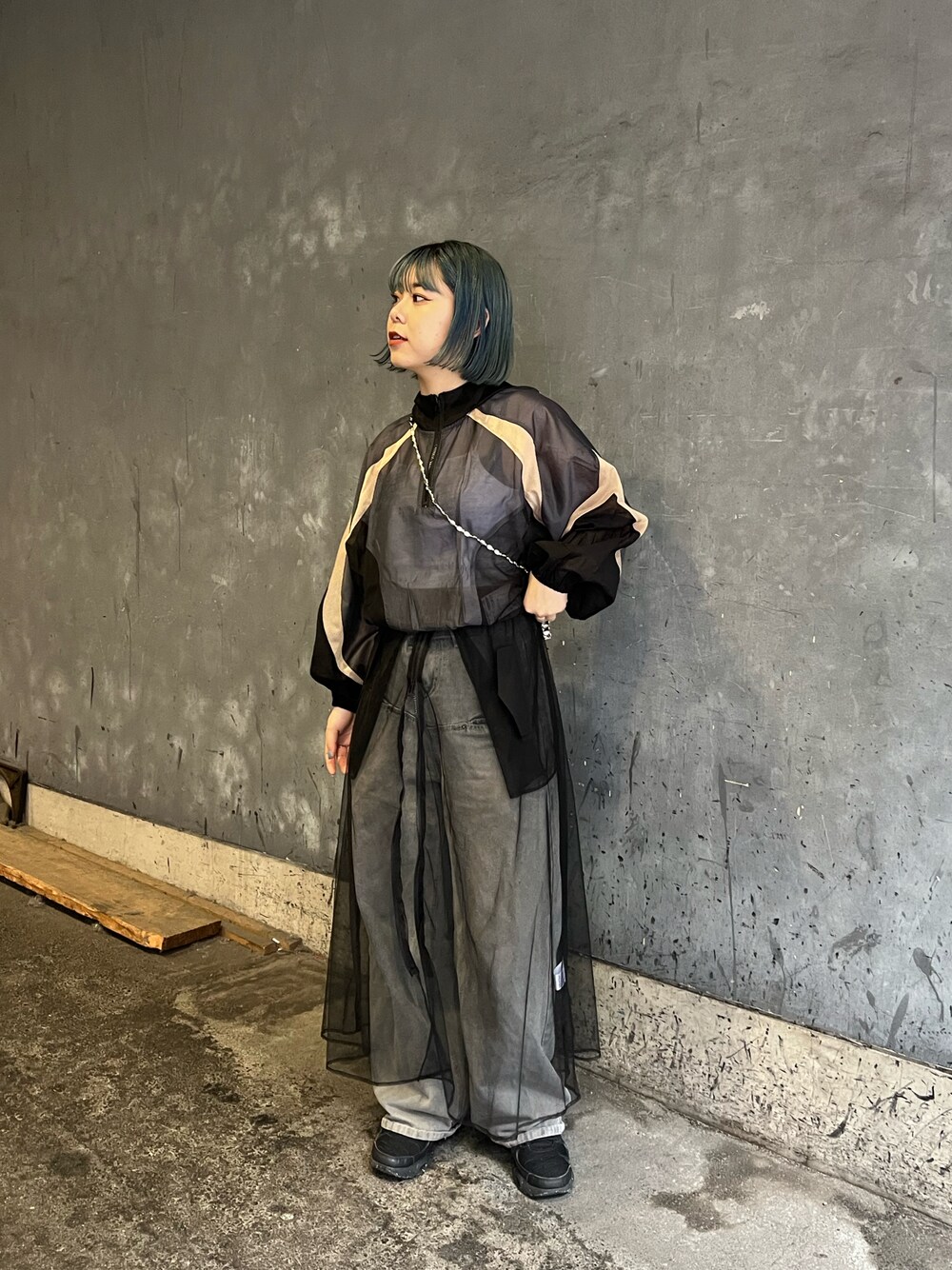 新品 Six M フーズフーギャラリー シアーメッシュ切り替えクルー ブラック who'swhogallery Six M】シアーメッシュ切り替えクルー - メルカリ