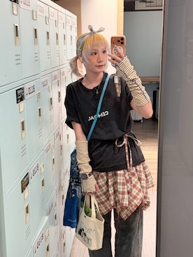 「LIVE」｜Diu_Diu✌🏻さん（レディース・165cm）の夏コーディネート