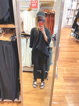 「UNIQLO（ユニクロ）のWOMEN ウルトラストレッチジーンズ（デニムパンツ）」を使った、ターニャさん（レディース・169cm）の夏コーディネート