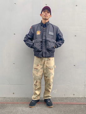 「AVIREX（アヴィレックス）のアイテム」を使った、マルケス・タクヤさん（メンズ・175cm）の秋コーディネート
