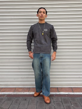 「AVIREX（アヴィレックス）のアイテム（Tシャツ/カットソー）」を使った、マルケス・タクヤさん（メンズ・175cm）の秋コーディネート