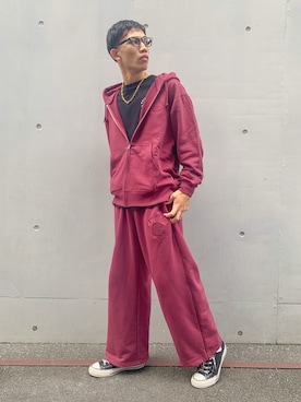 「コンバース」｜マルケス・タクヤさん（メンズ・175cm・20代）の秋コーディネート