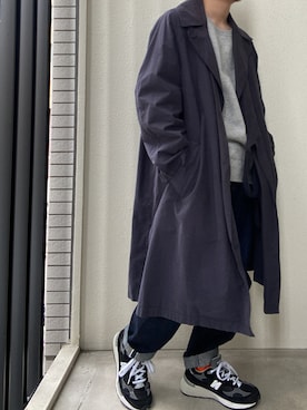 「COMOLI（コモリ）のアイテム（トレンチコート）」を使った、kyさん（メンズ・165cm）の春コーディネート