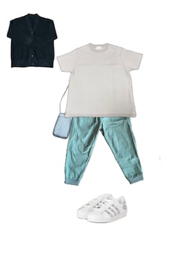 「adidas（アディダス）のスーパースター [Superstar] アディダスオリジナルス（スニーカー、ホワイト系）」を使った、uuy akirさん（レディース・149cm）の春コーディネート