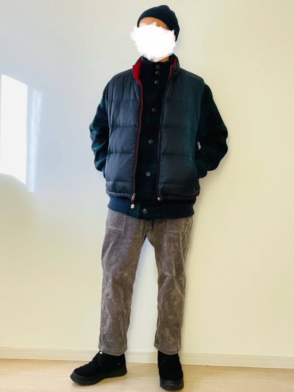 「新星WEARISTAにエントリー、ウールリッチ、L.L Bean、グラミチ、メレル(MERRELL)、ダウンベスト、チェックジャケット、ニット帽、ノースフェイス、いいね、save、フォローお願いします🤑、お洒落さんとつながりたい、冬アウター、GU、ユニクロ、プチプラ」｜「WOOLRICHのアイテム（ブルゾン、グリーン系）」を使った、バーニーさん（メンズ・173cm）の冬コーディネートの1枚目の写真