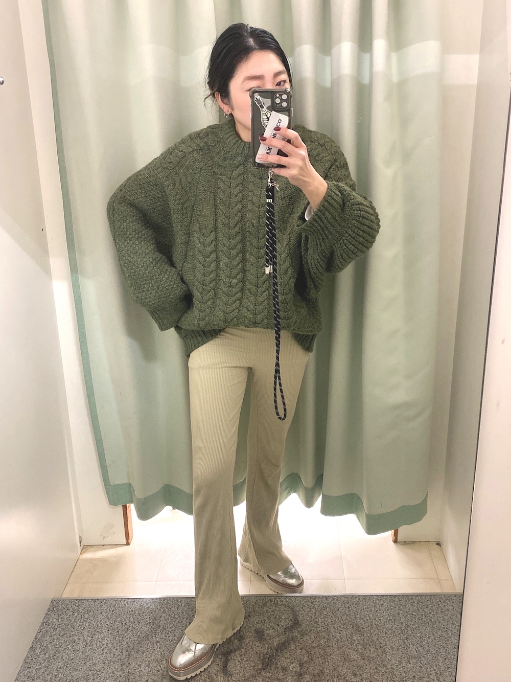 「おしゃれさんと繋がりたい、今日のコーデ、ZARA」｜「select MOCAの2022 AW ヘリンボーンドルマンオーバーニット（ニット/セーター、グリーン系）」を使った、©︎ohayuzuuuさん（キッズ・140cm）の冬コーディネートの1枚目の写真