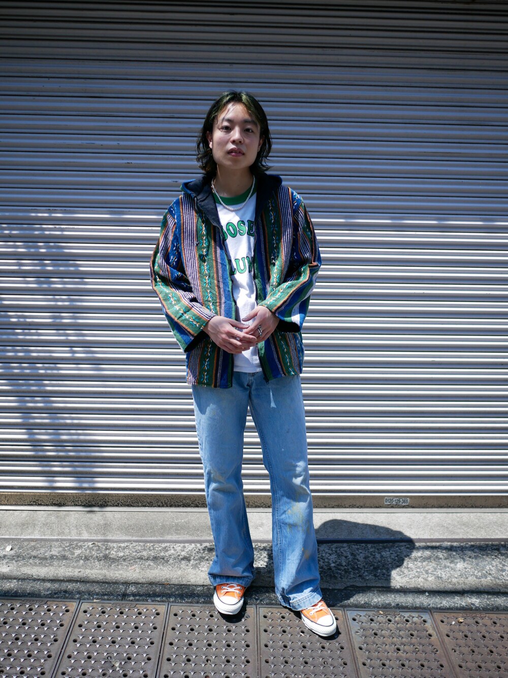 「ごきげんウィーク、今日のコーデ、休日スタイル、メキシカンパーカー、古着」｜「CONVERSEのCONVERSE CANVAS ALL STAR J HI (ORANGE)（スニーカー、オレンジ系）」を使った、げんきさん（メンズ・173cm）の春コーディネートの1枚目の写真