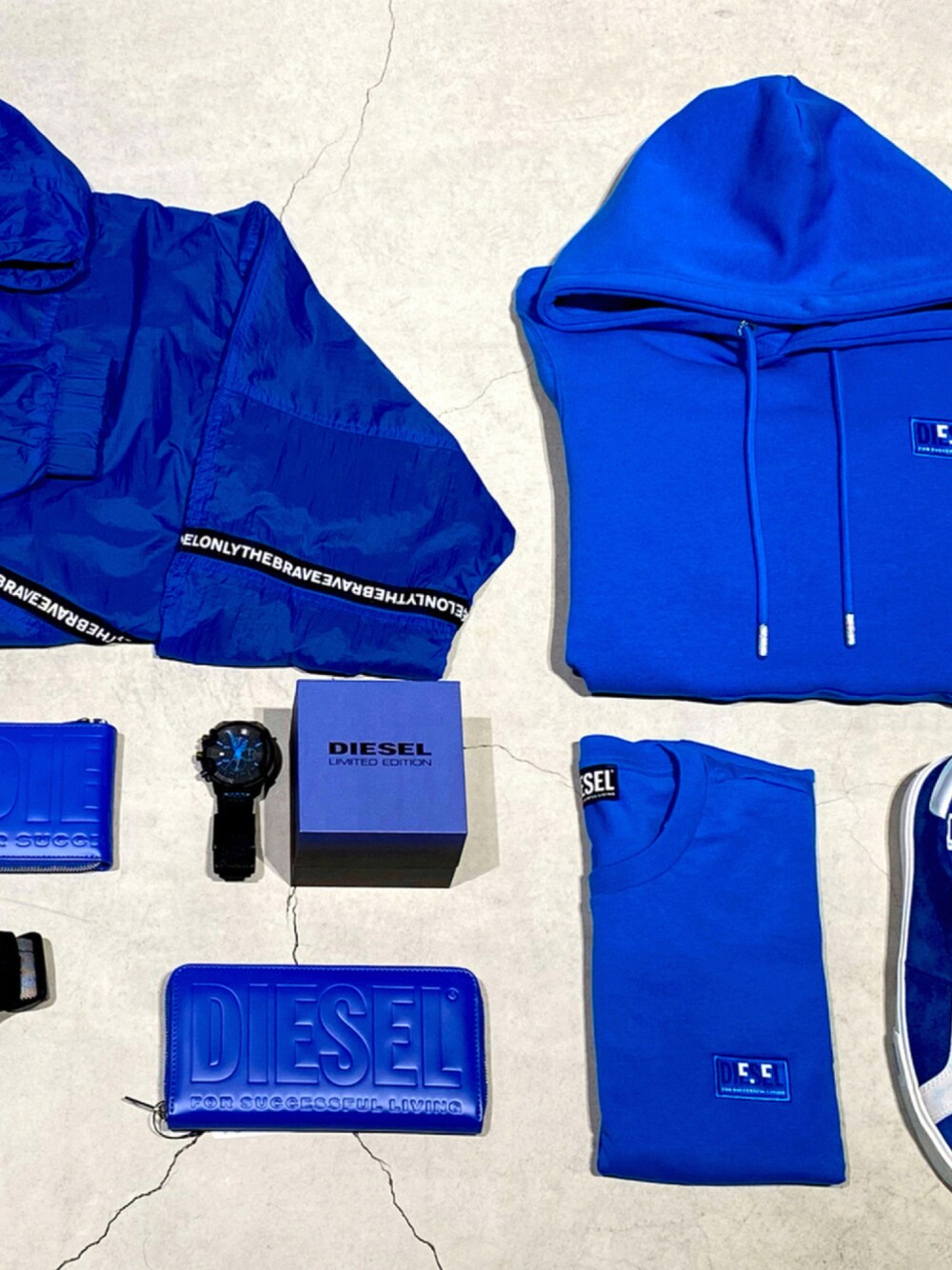 DIESEL フード付きナイロンジャケット SS25 DIESEL フード付きナイロンジャケット SS25 - メルカリ