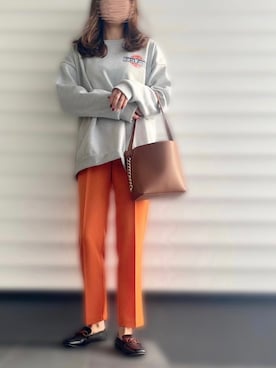 「スクエアトゥ」｜「アイテム（スラックス）」を使った、じるぴさん（レディース・159cm）の春コーディネート
