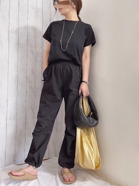 「エコバッグ」｜「アイテム（アナログ腕時計）」を使った、めるもさん（レディース・158cm）の秋コーディネート