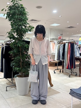 「CIAOPANIC TYPY（チャオパニックティピー）の:【2WAYで使用可能！】チェーン付き手編みスパンコールBAG（ショルダーバッグ、シルバー系）」を使った、コウメさん（レディース・155cm）の春コーディネート