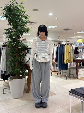 「CIAOPANIC TYPY（チャオパニックティピー）の【接触冷感/5サイズ展開】テックリネンウエスト紐ベルトワイドイージースラックス（その他パンツ、グレー系）」を使った、コウメさん（レディース・155cm）の春コーディネート