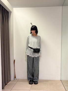 「CIAOPANIC TYPY（チャオパニックティピー）の∴裾レースリブロンTee（Tシャツ/カットソー、グレー系）」を使った、コウメさん（レディース・155cm）の秋コーディネート