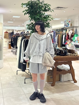 「etsinta（エシンタ）のアイテム」を使った、コウメさん（レディース・155cm）の秋コーディネート