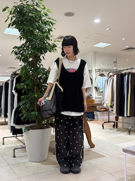 「CIAOPANIC TYPY（チャオパニックティピー）の【willow】デジタルフラワープリント半袖TEE（Tシャツ/カットソー、ホワイト系）」を使った、コウメさん（レディース・155cm）の夏コーディネート
